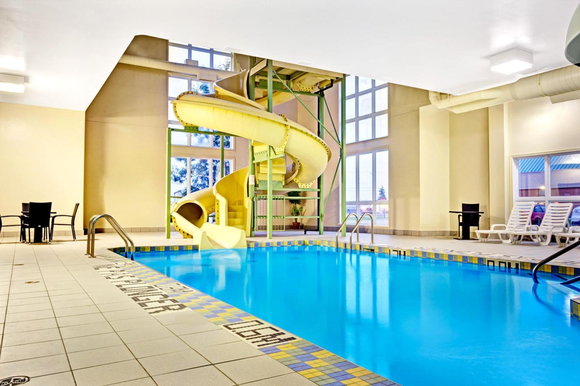 Super 8 By Wyndham St-Jerome Hotell Saint-Jerome Exteriör bild