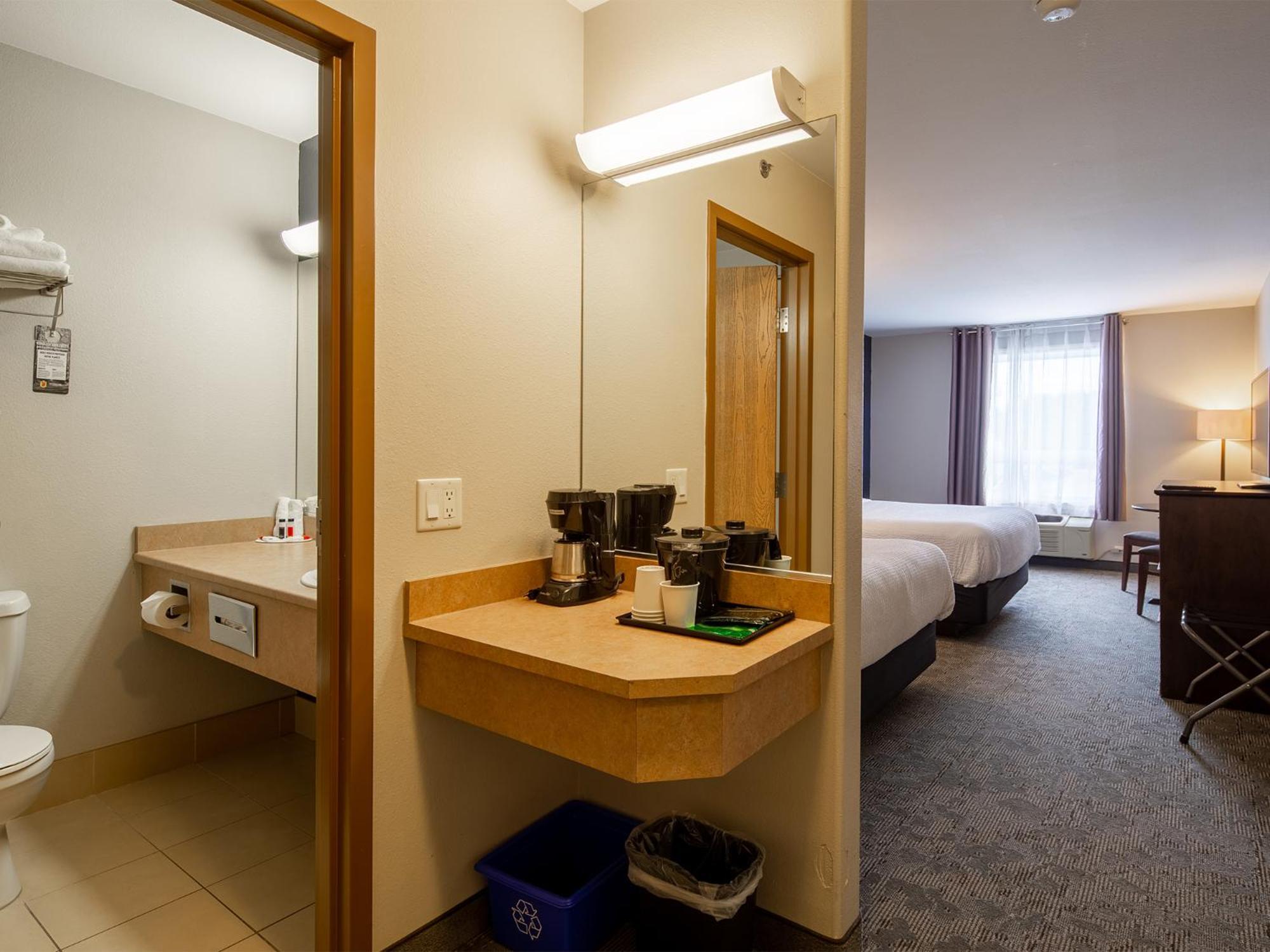 Super 8 By Wyndham St-Jerome Hotell Saint-Jerome Exteriör bild
