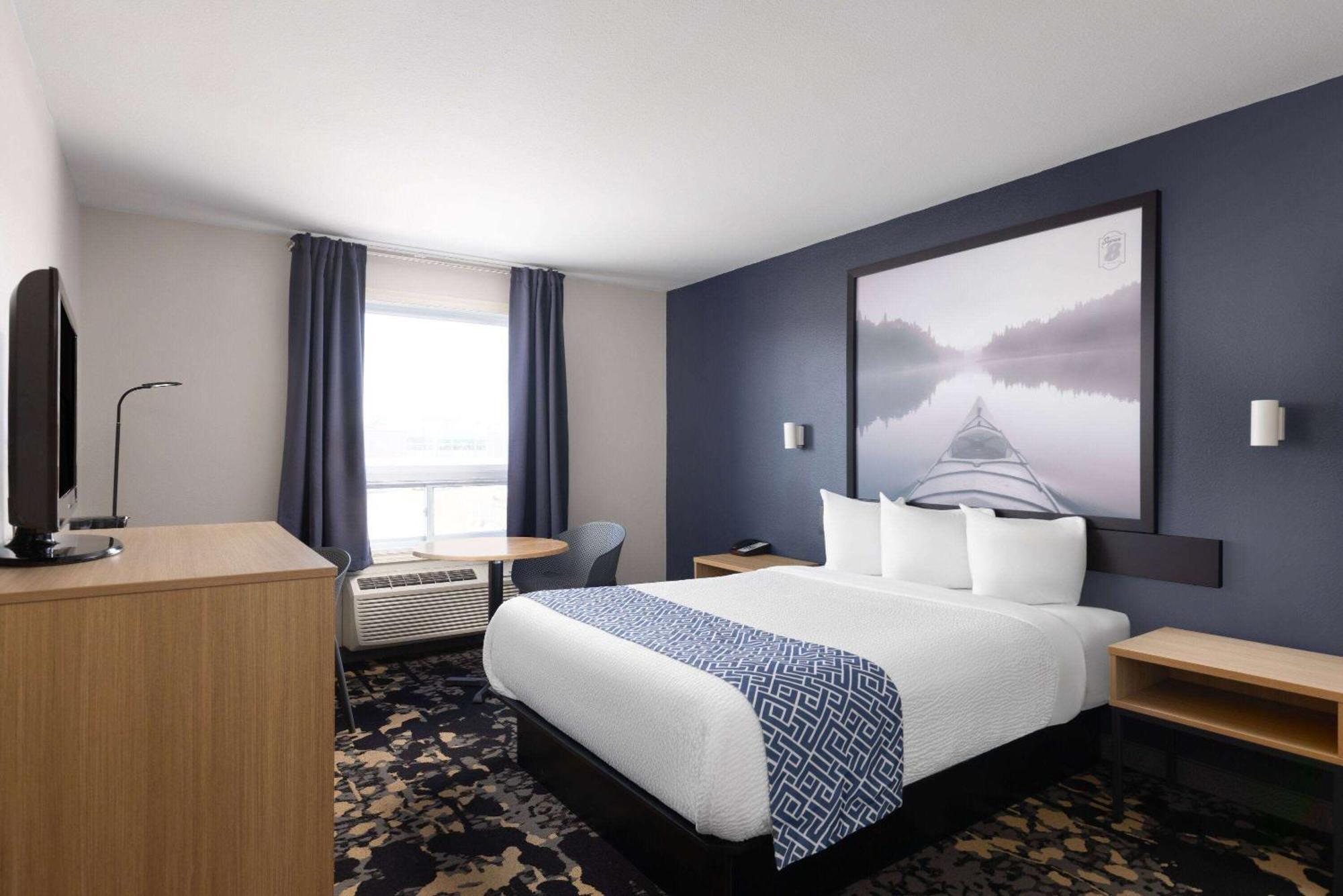Super 8 By Wyndham St-Jerome Hotell Saint-Jerome Exteriör bild