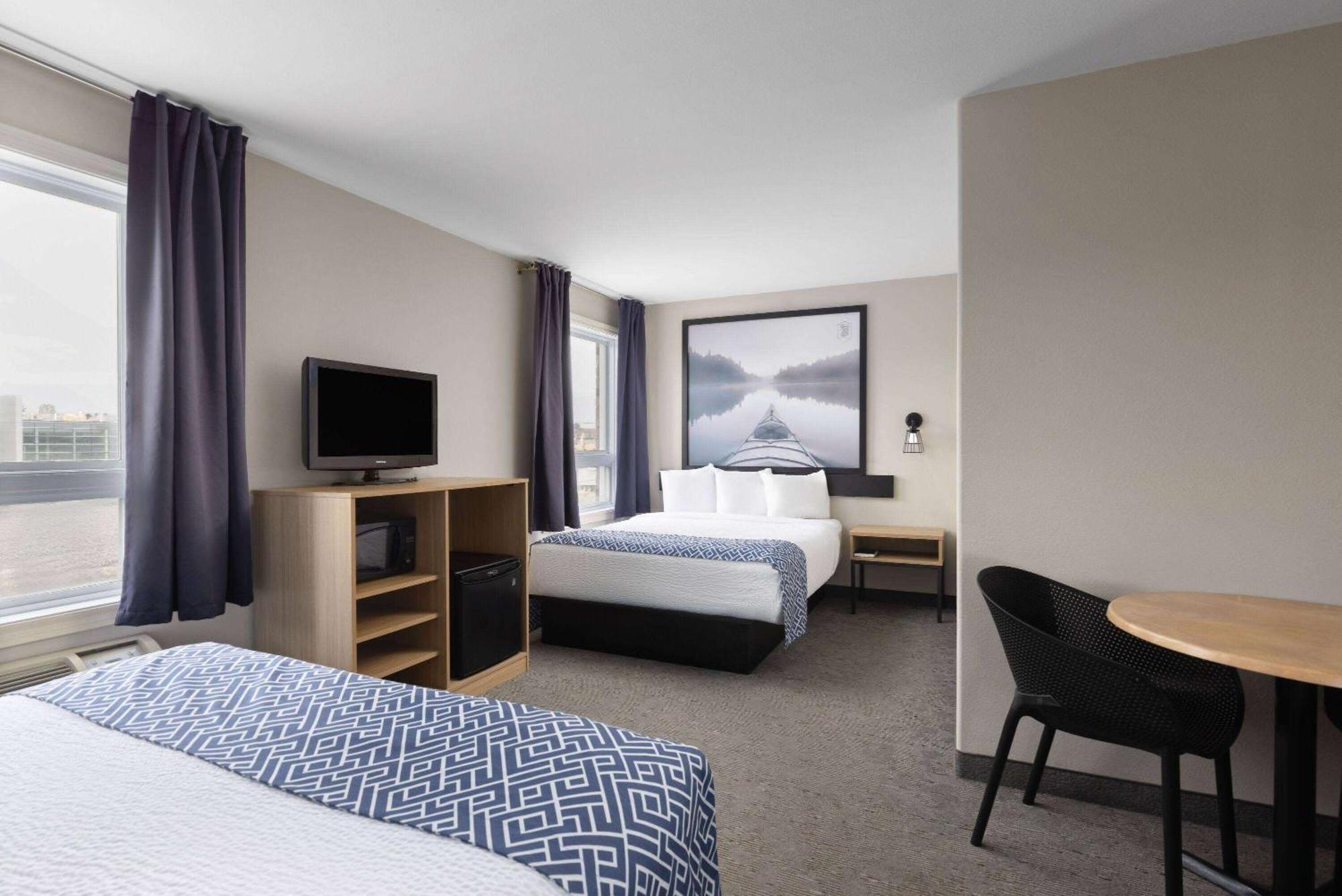 Super 8 By Wyndham St-Jerome Hotell Saint-Jerome Exteriör bild