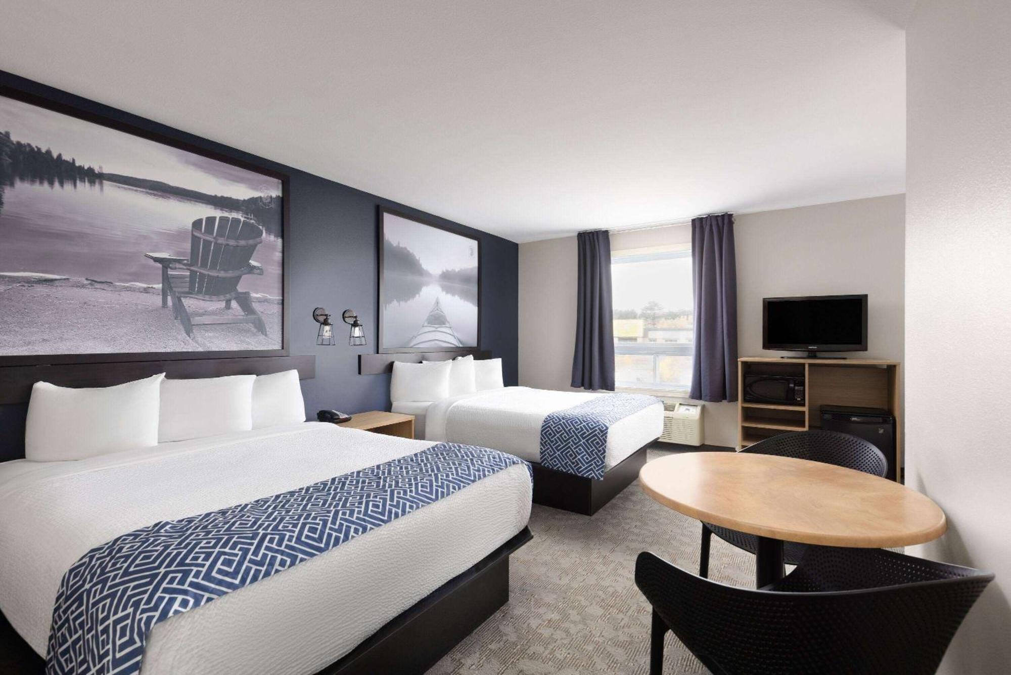 Super 8 By Wyndham St-Jerome Hotell Saint-Jerome Exteriör bild